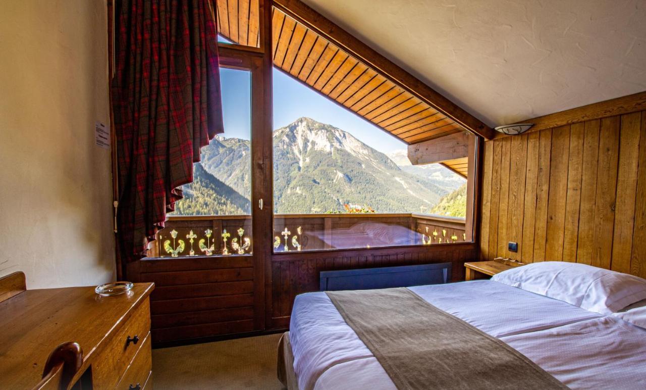 Hotel Ancolie - Champagny En Vanoise La Plagne Bagian luar foto
