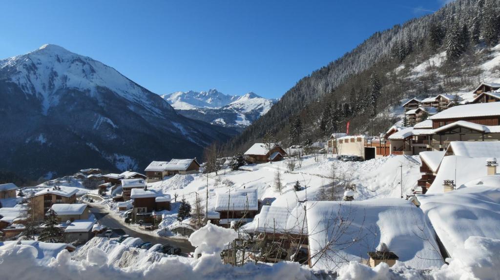 Hotel Ancolie - Champagny En Vanoise La Plagne Bagian luar foto