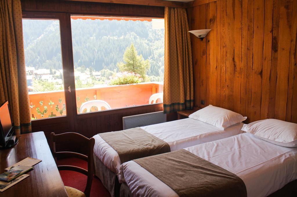 Hotel Ancolie - Champagny En Vanoise La Plagne Bagian luar foto